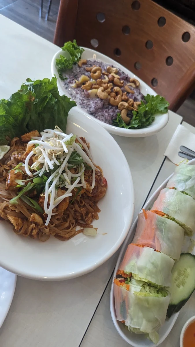 Pho Pia Sod