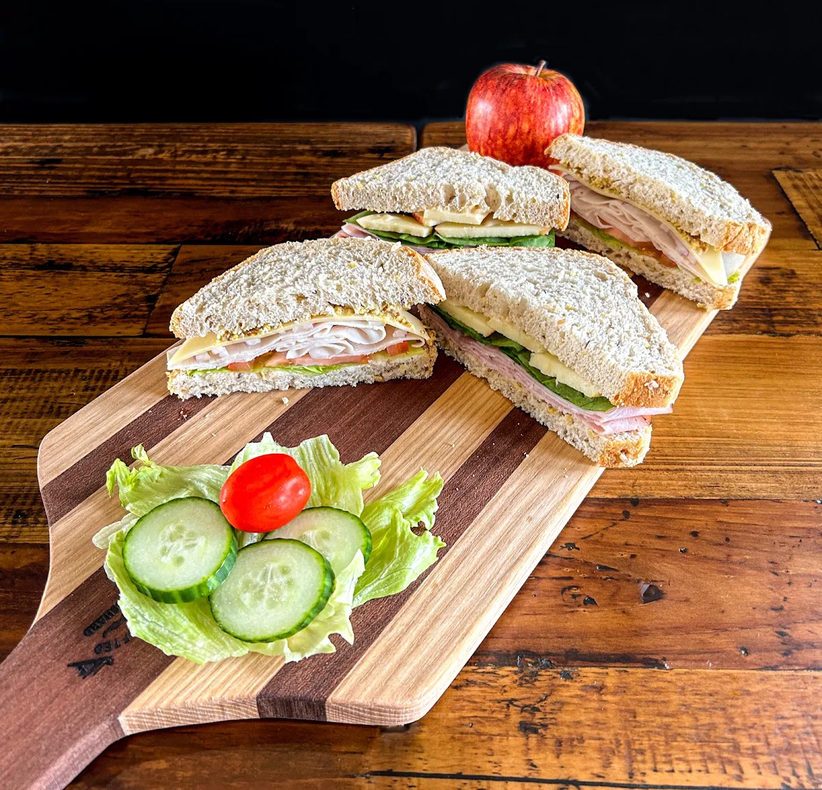 Highlights, Bord d'la Mer Café & Bistro