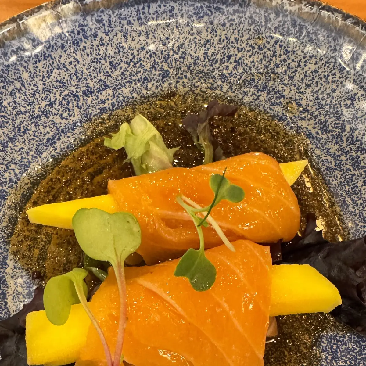 Salmon Sashimi with Mango Slices