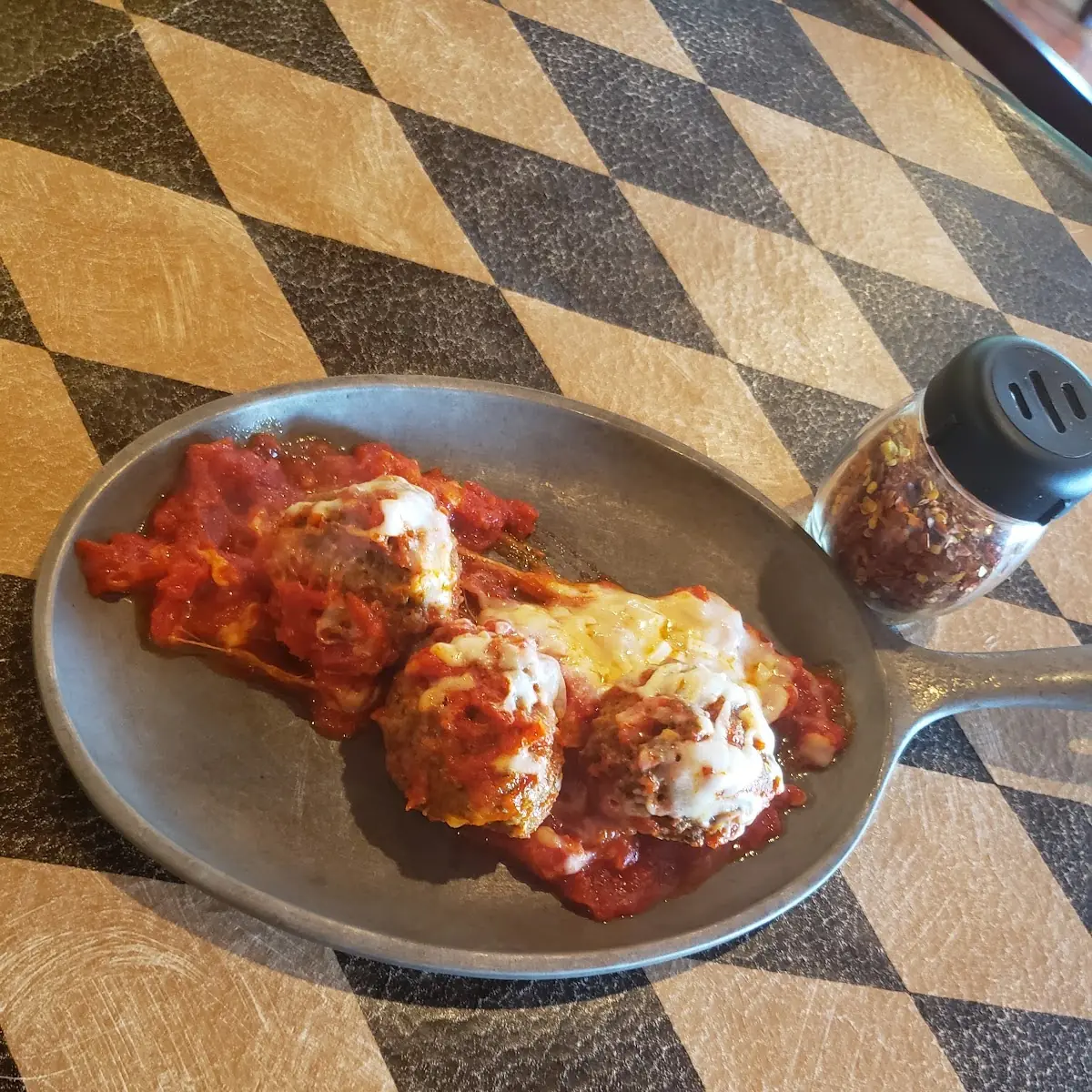 Meatballs in Homemade Red Sauce Pasta