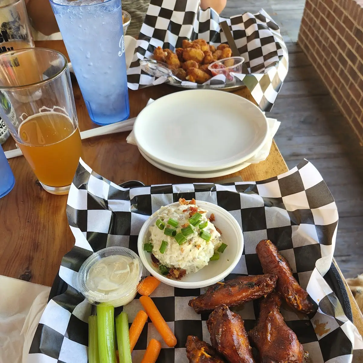 Wings & 2 Sides