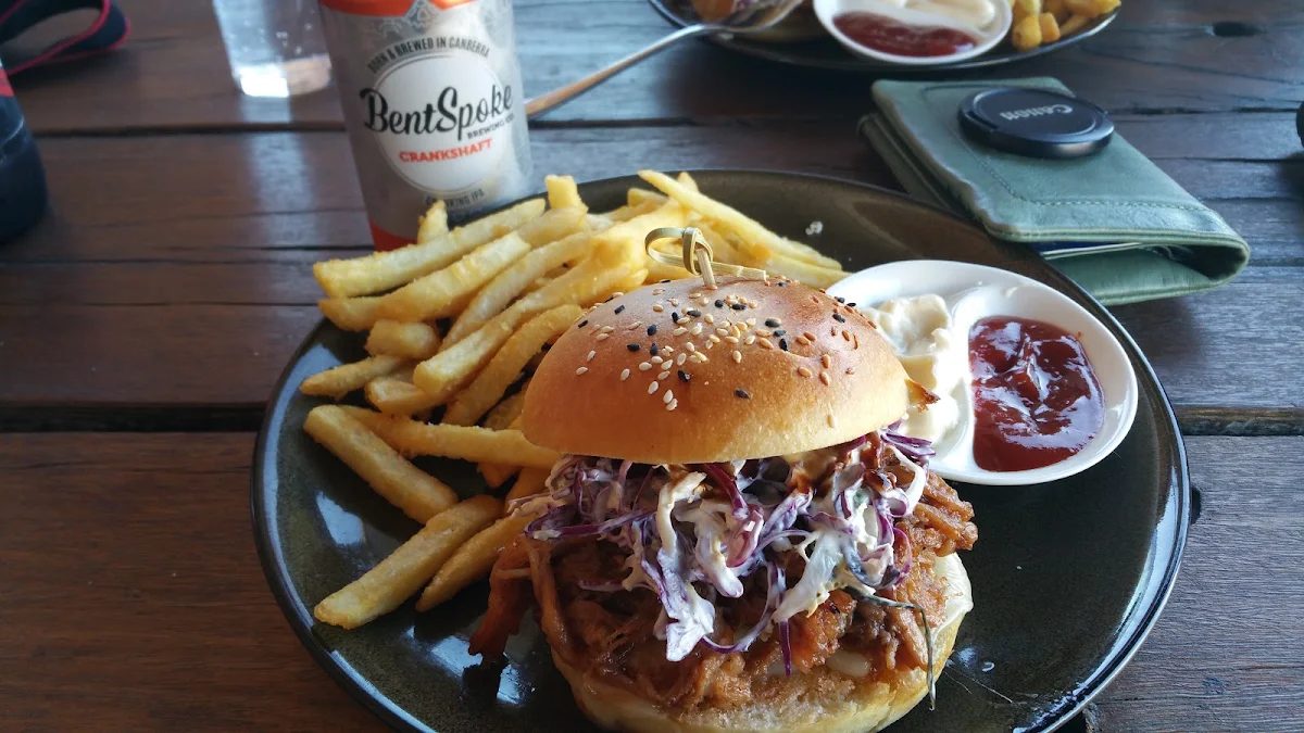 Pulled Pork Burger, The Goods Shed