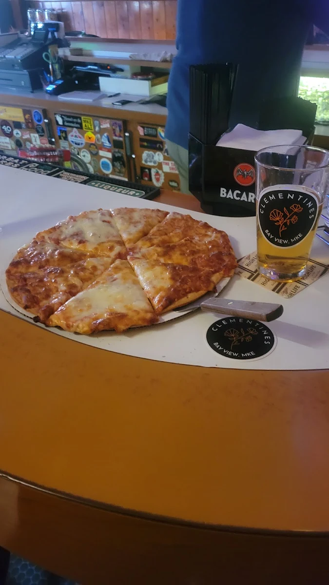 Village Pub Cheese Pizza