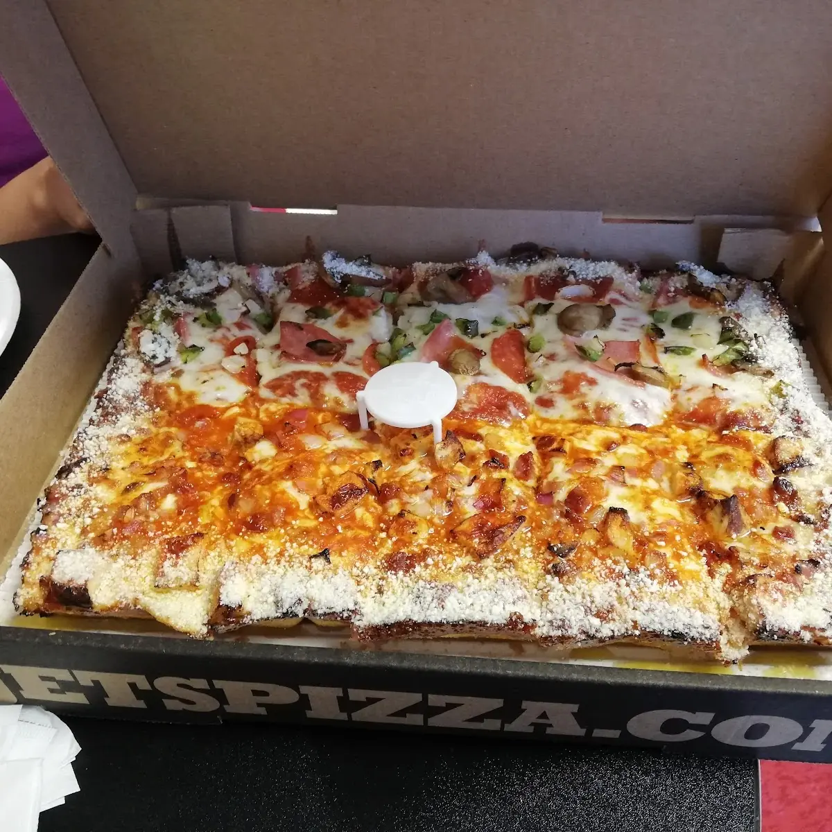 Detroit Deep Dish