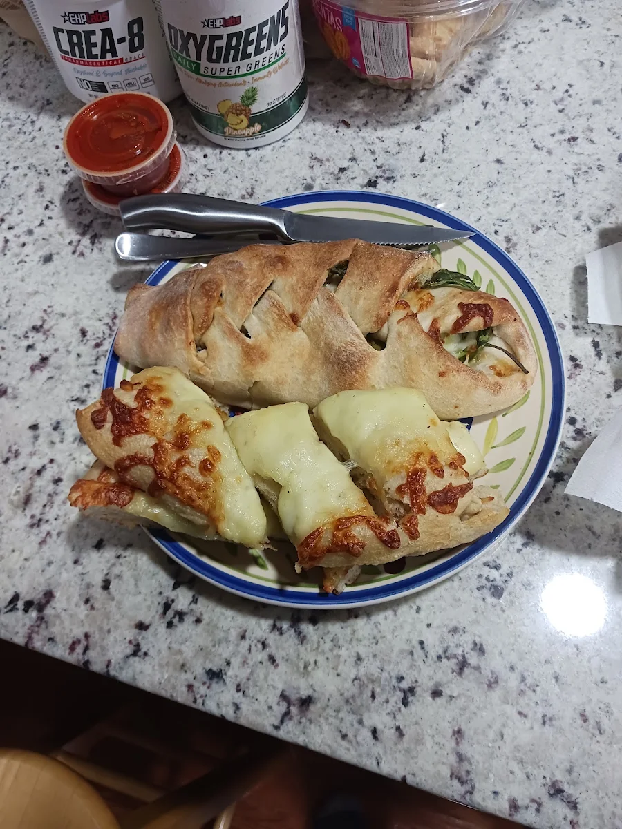 Spainch Chicken Broccoli Stromboli with Cheese Gralic Bread