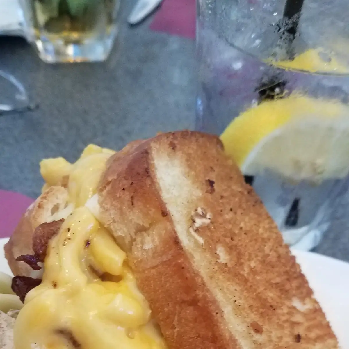 Mac and Cheese Grilled Cheese