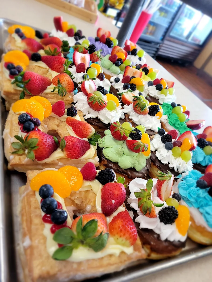 Fresh Fruit Cronuts