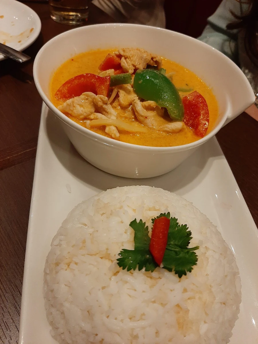 Mango Red Curry Beef, Thairoomgrand York Mills