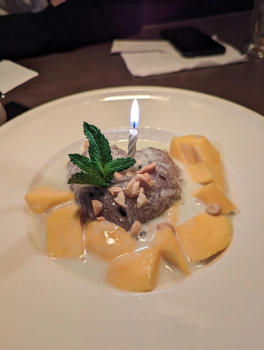 Mango Sticky Rice, Thairoomgrand York Mills