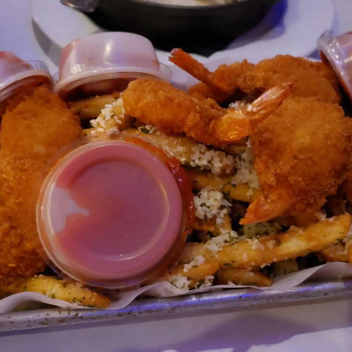 Fried Shrimp Basket w Fries