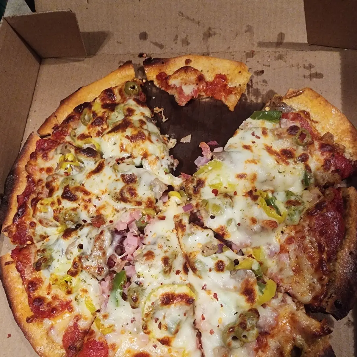 Deluxe Pizza
