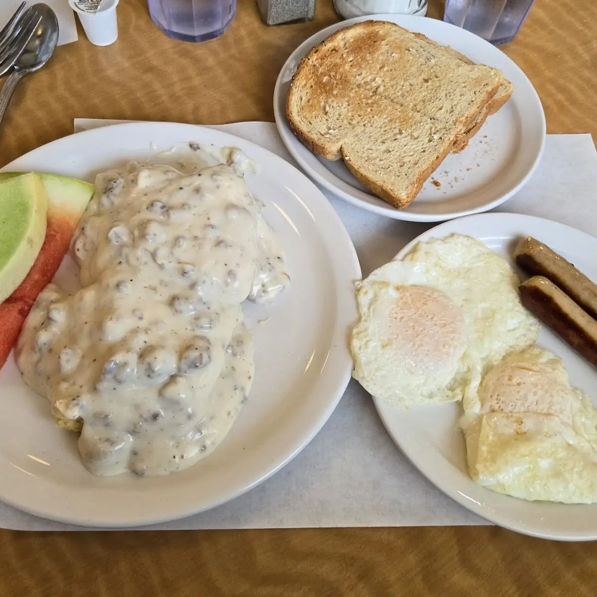 Gravy Biscuits 2 Eggs Wheat Toast