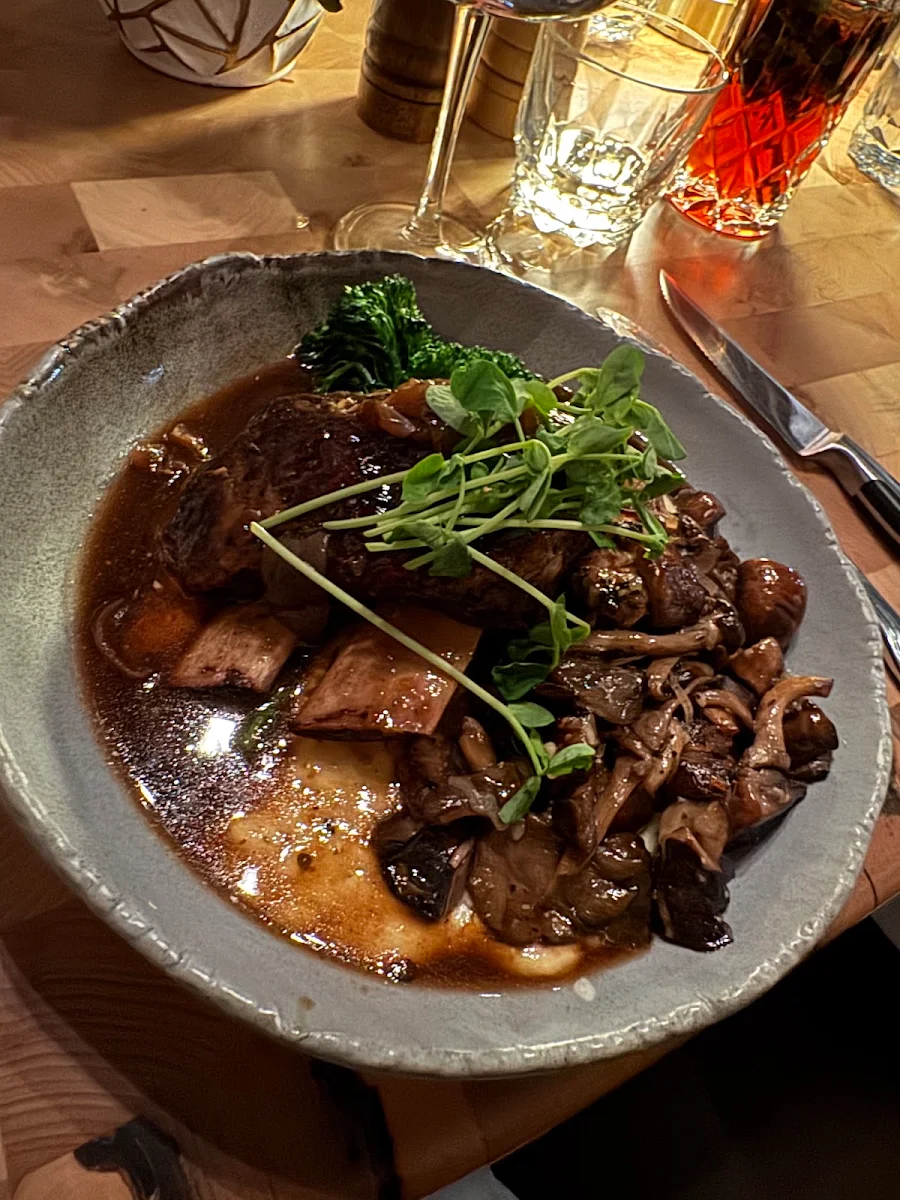 Short Ribs with Polenta and Mushrooms