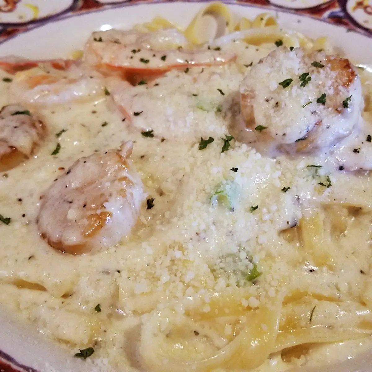 Shrimp & Scallops Alfredo