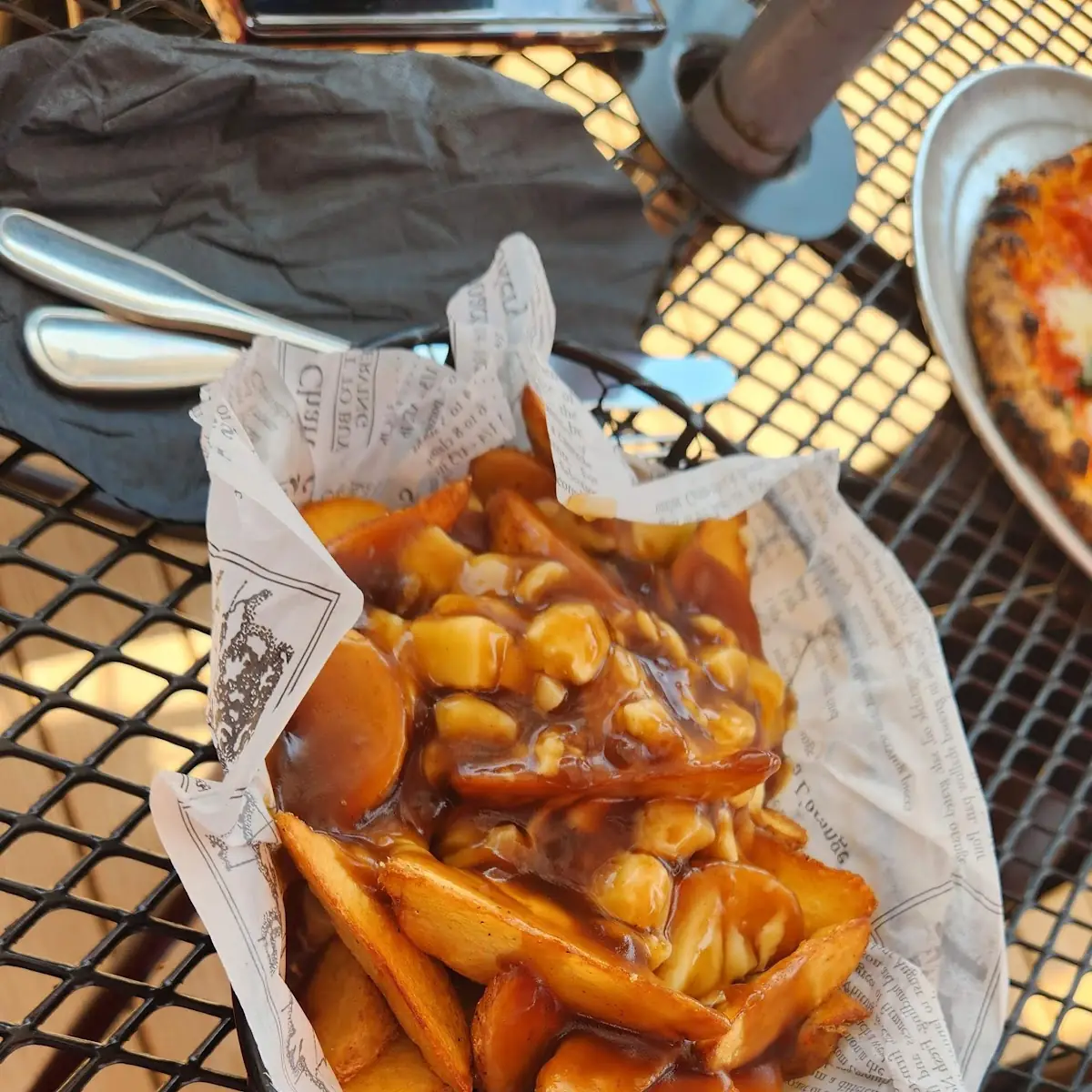 98's Poutine