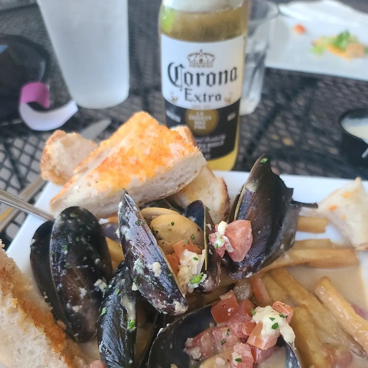 Blue Cheese Mussels