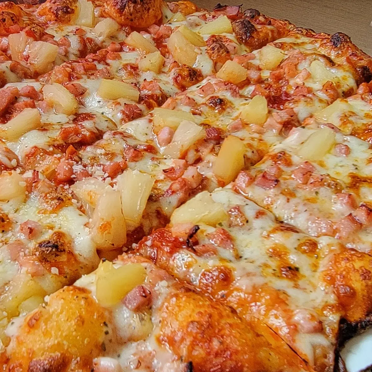 Hawaiian Pizza