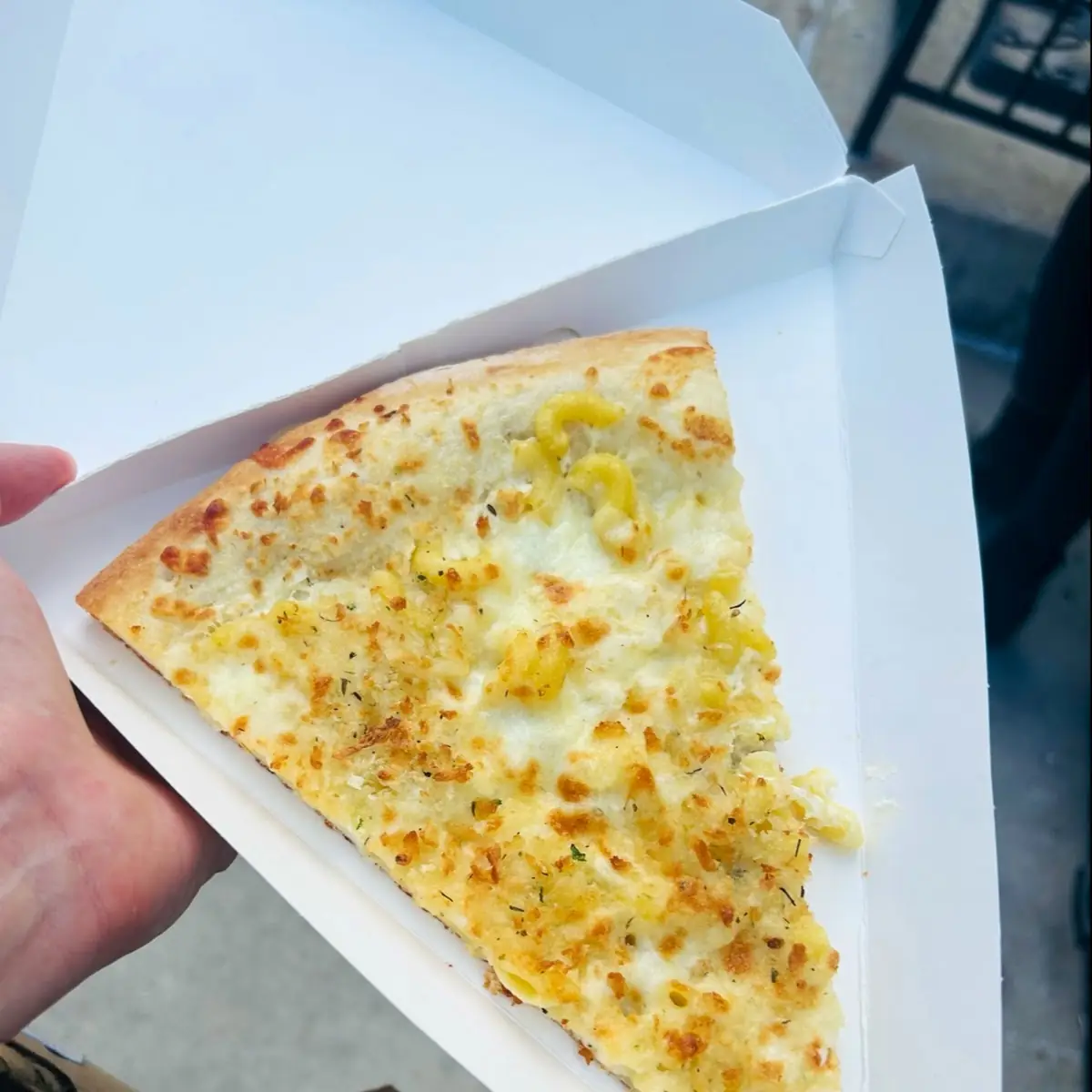 Mac&Cheese Pizza