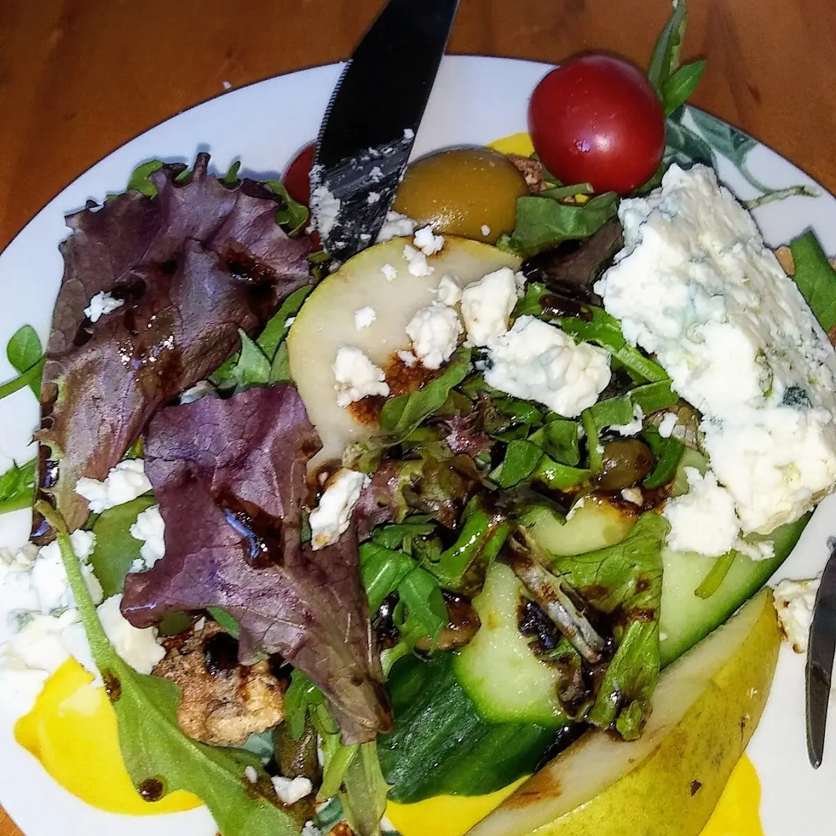 Pear Gorgonzola Salad