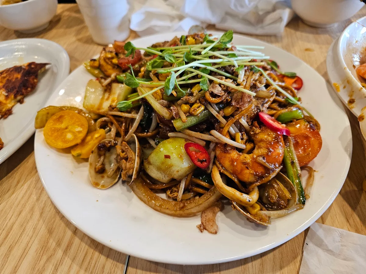 Seafood Fried Noodles, Asian Bistro by Fugu8