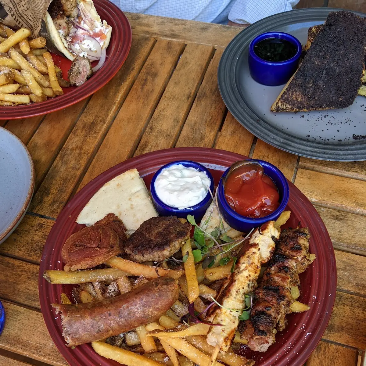 Pikilia Mixed Grill