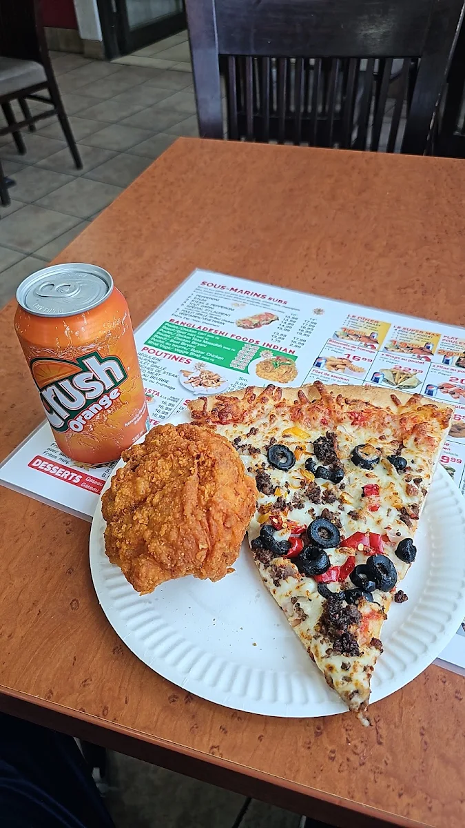 Mexican Pizza Slice, Pizza Saint Laurent (Halal)