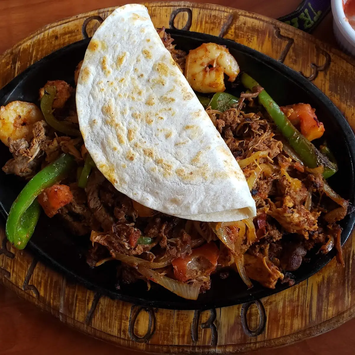 Steak & Shrimp Fajitas