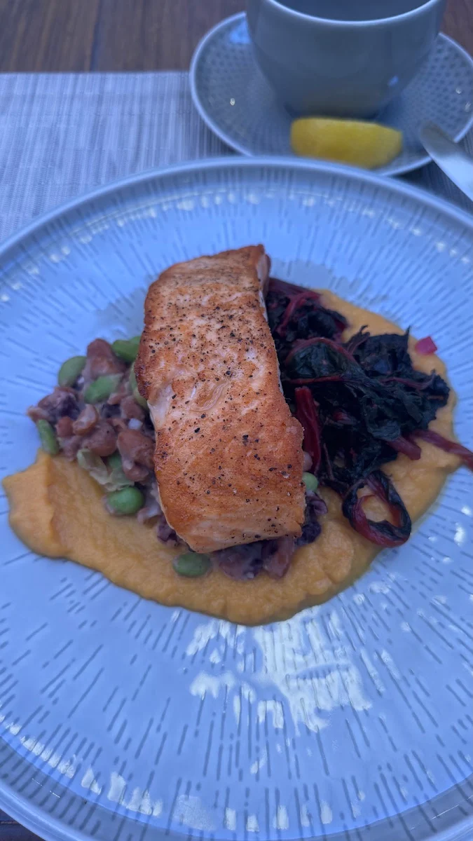 Organic Salmon, Signatures Restaurant