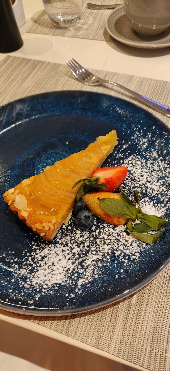 Spiced Pear Tart, Signatures Restaurant