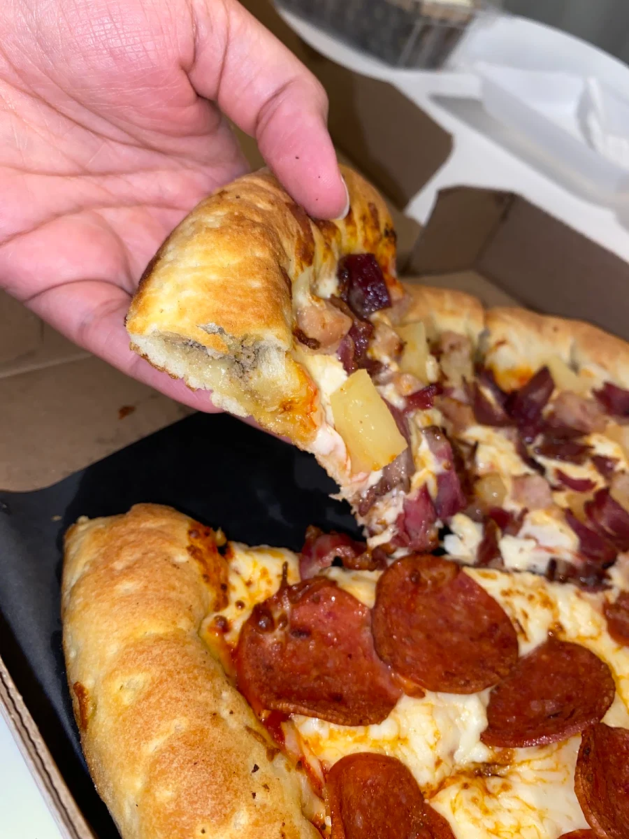 Half Hawaiian Pizza Half Pepperoni Pizza, Pizza Karachi