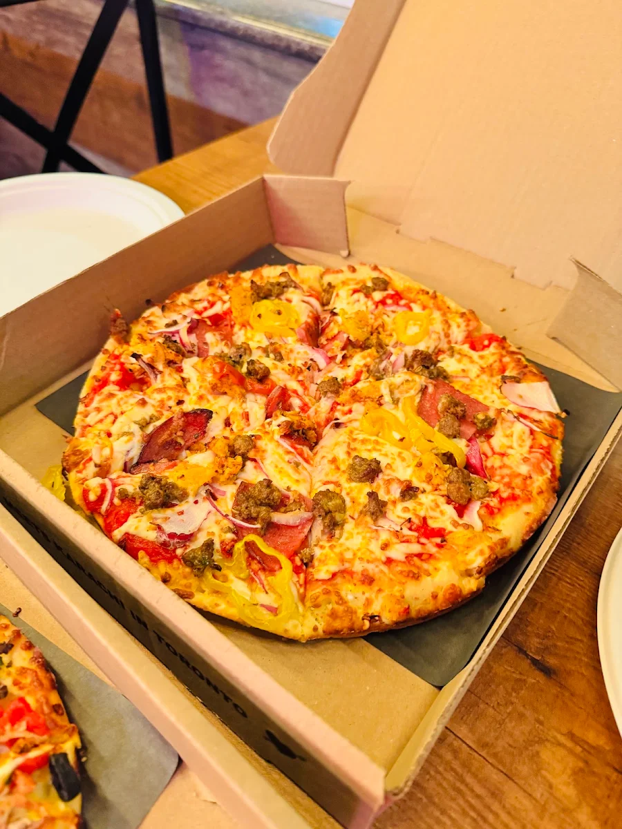 Highlights, Pizza Karachi