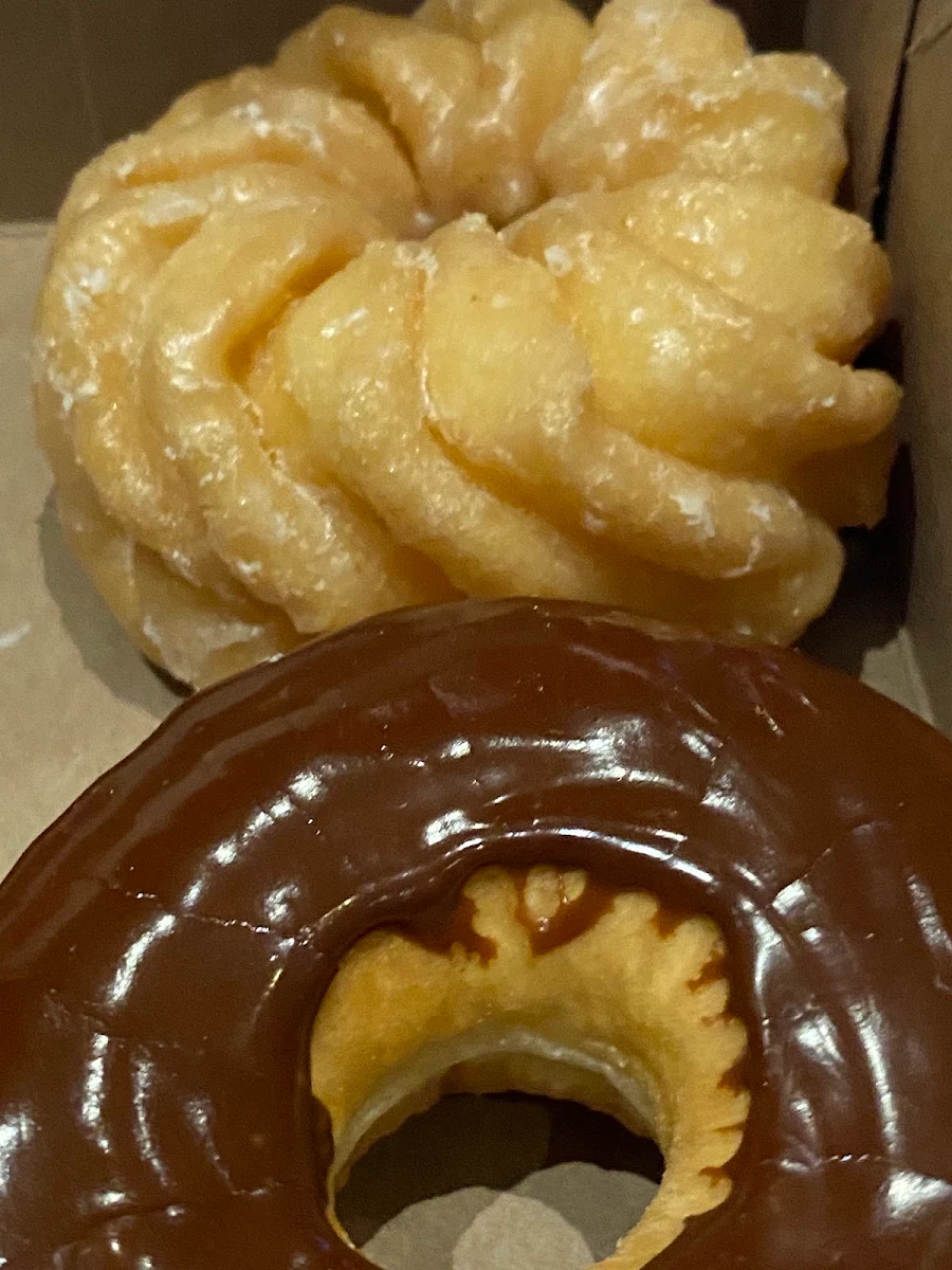 Donuts Donuts, Tim Hortons
