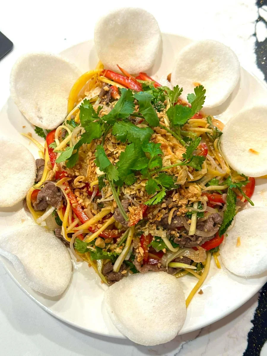 Highlights, Pho Huong