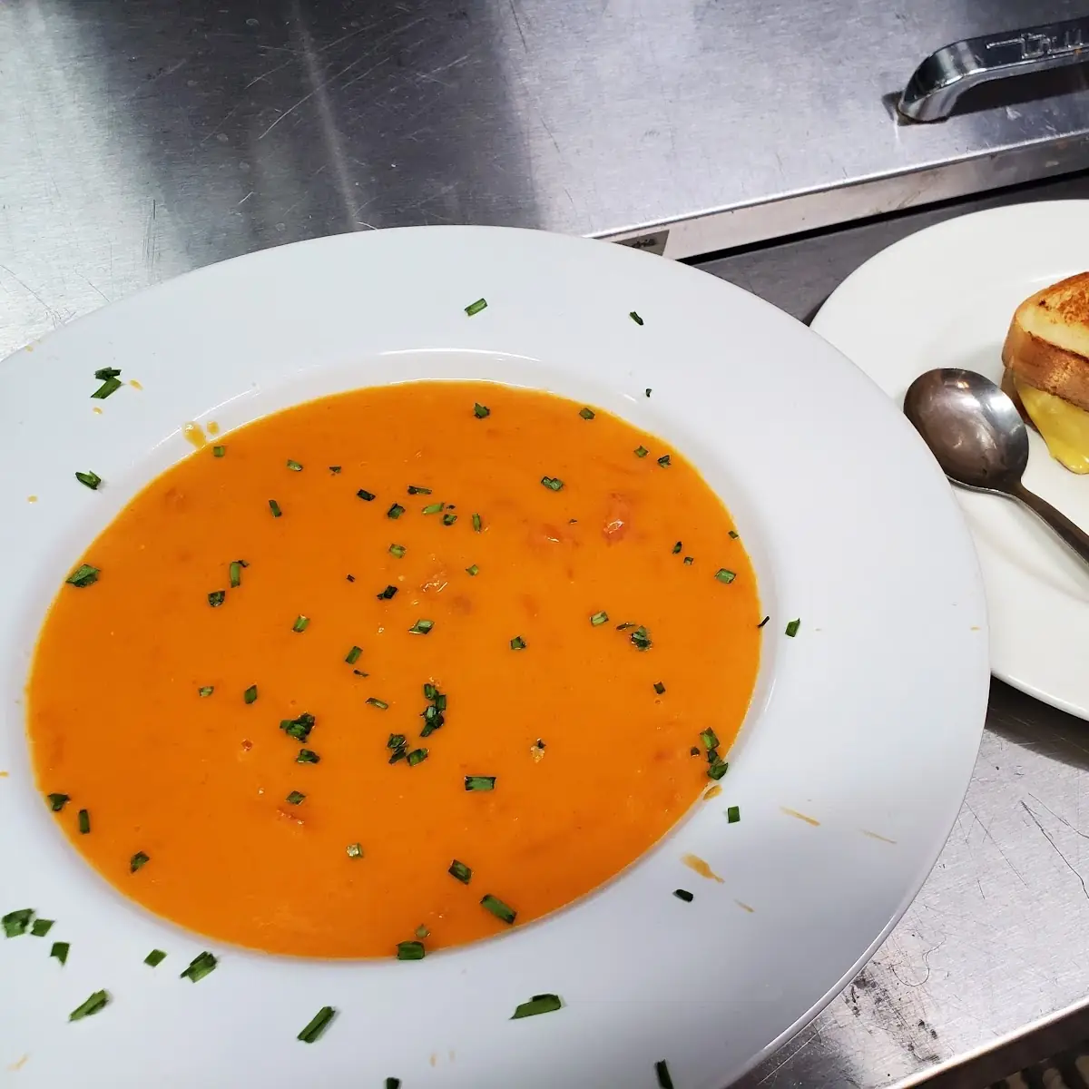 Buttery Grilled Tomato Bisque