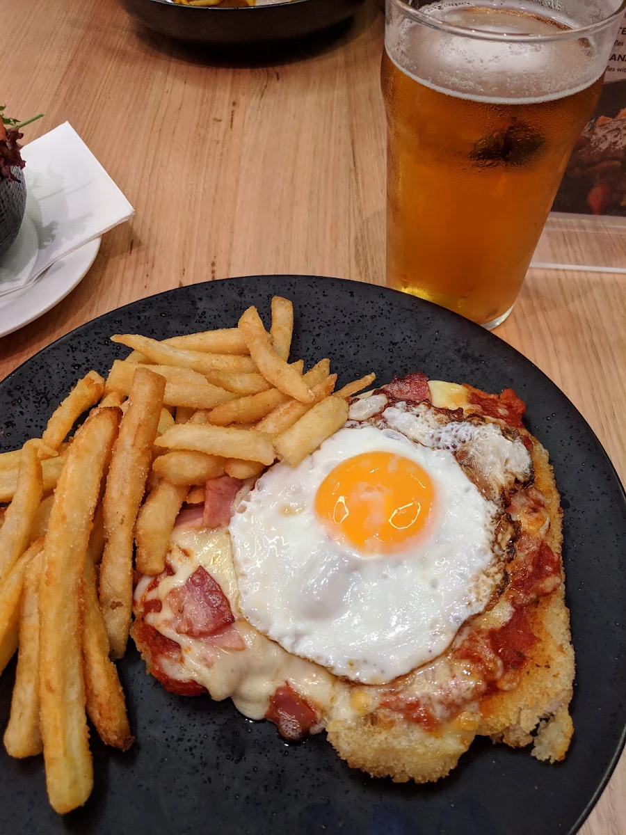 Aussie Parma, Beretta's Langwarrin Hotel