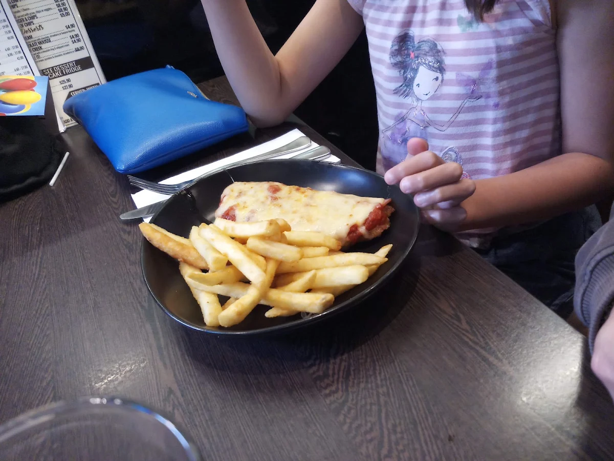 Parma & Chips, Beretta's Langwarrin Hotel