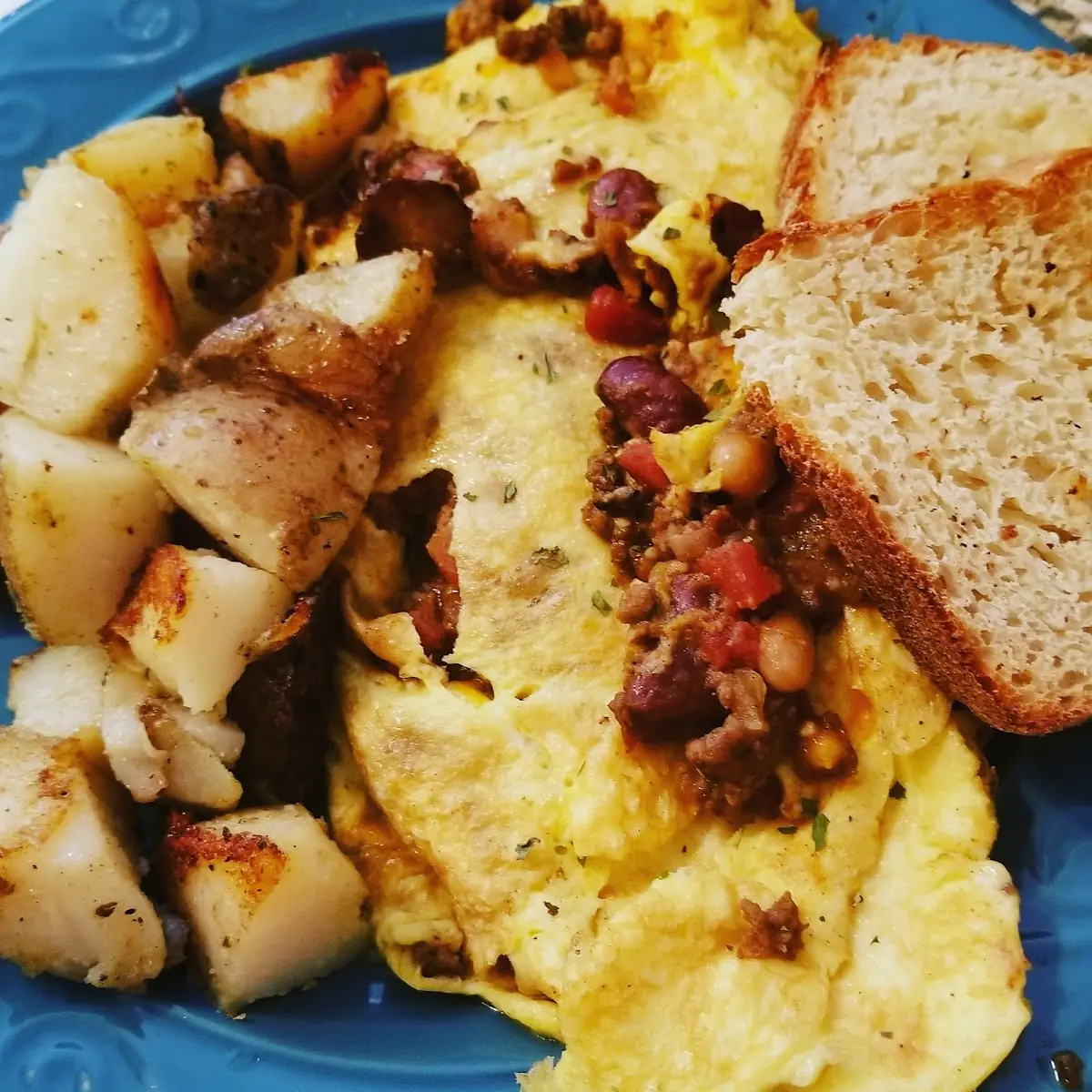 Chili and Cheddar Cheese Omelette