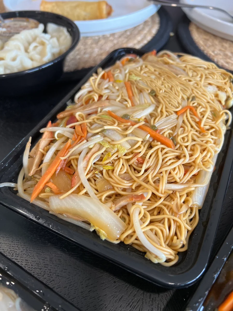 Noodles, Wok 'N Roll