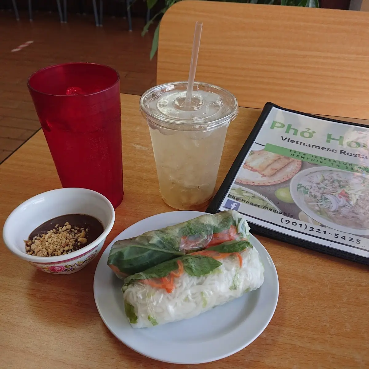 Fresh Spring Rolls with Peanut Sauce