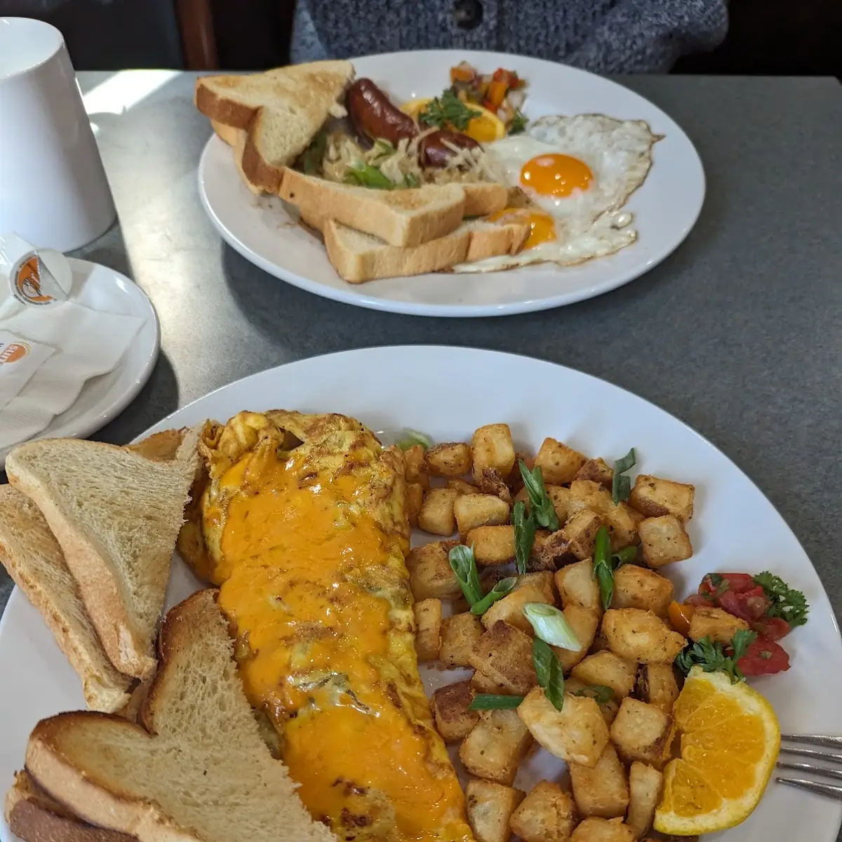 Highlights, Sunridge Restaurant
