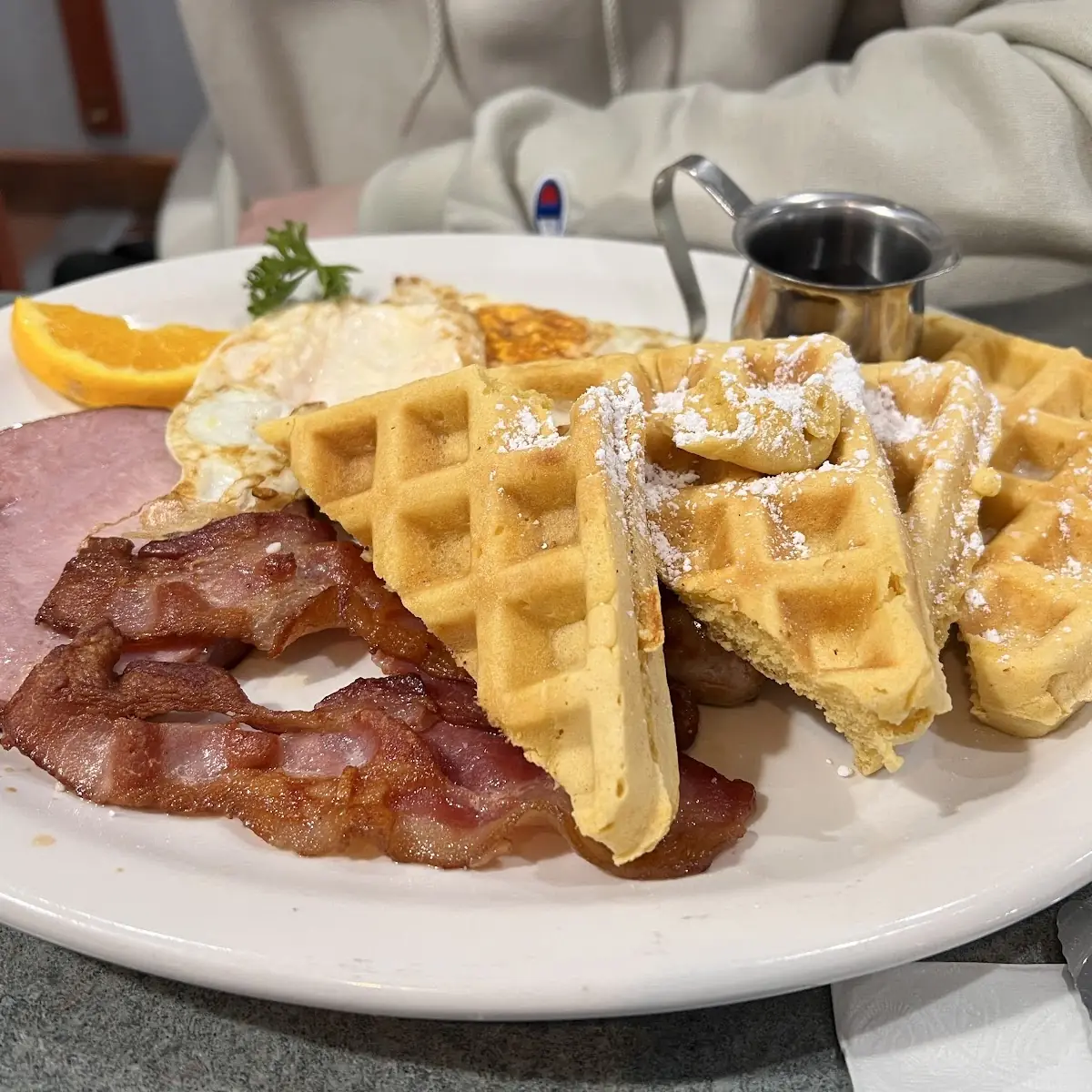 Highlights, Sunridge Restaurant