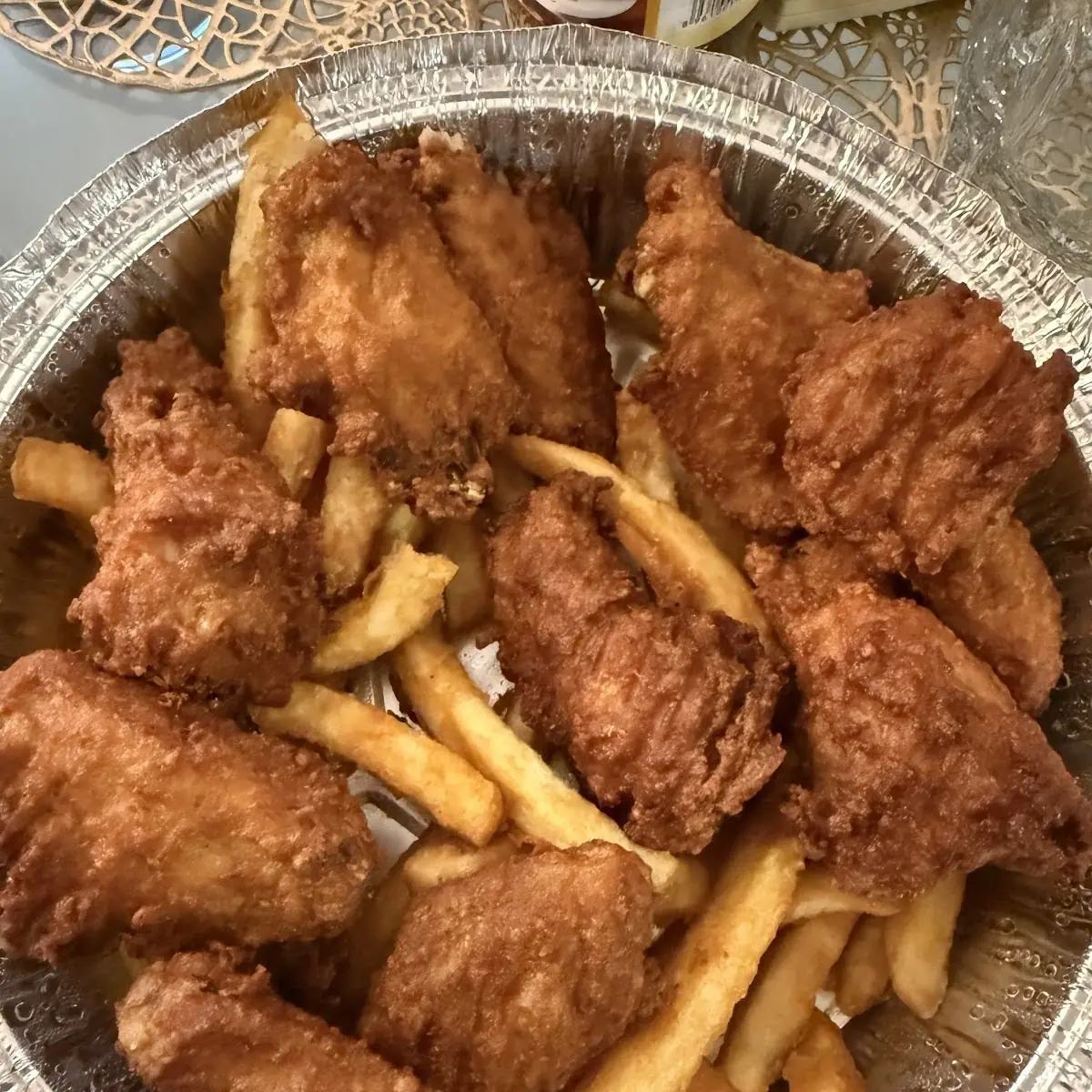 Chicken Wings with Fries