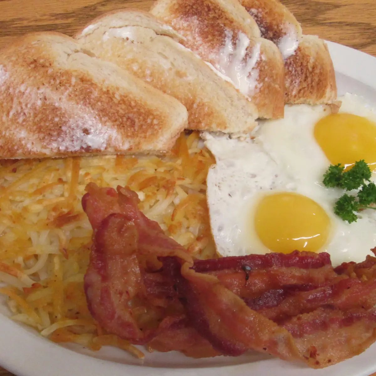Eggs Hash Browns & Toast