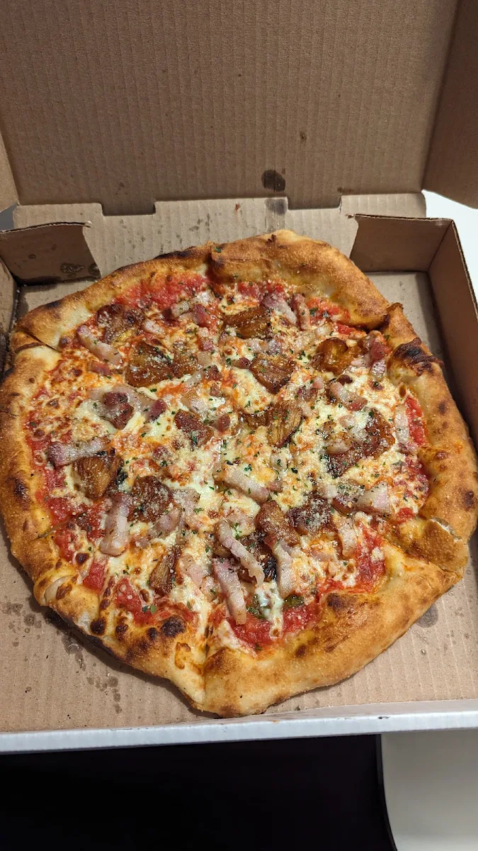 Hawaiian Pizza, Sosta! Pizzeria