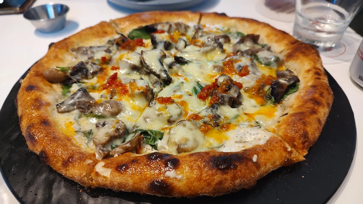 Highlights, Sosta! Pizzeria