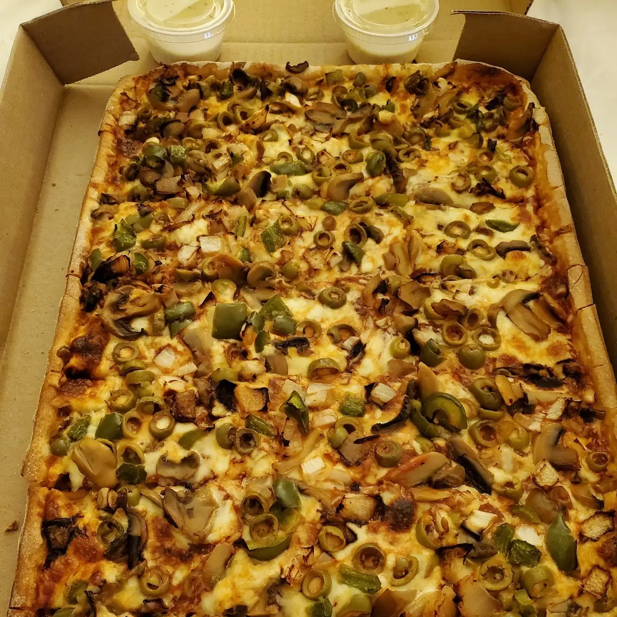 Veggie Pizza, Gus's Pizza