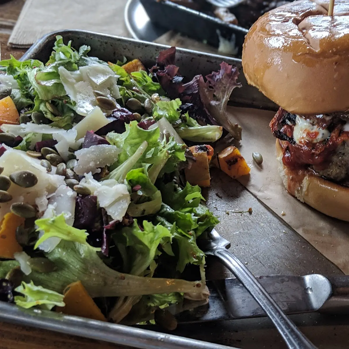 Black & Blue Burger