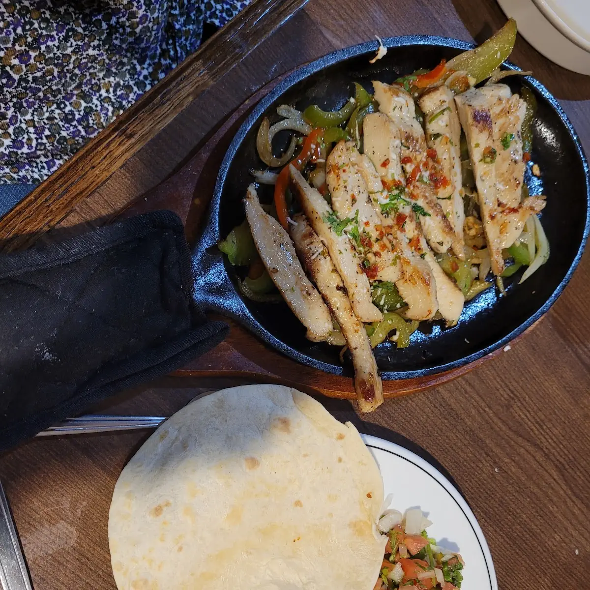 Chicken Fajitas Salad