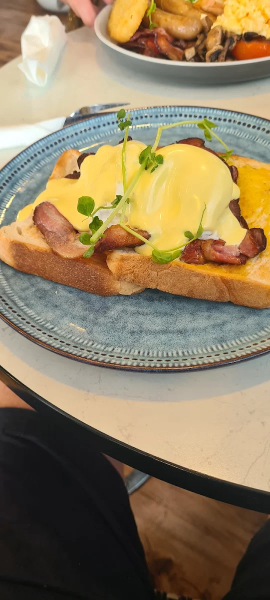 Egg Benedict