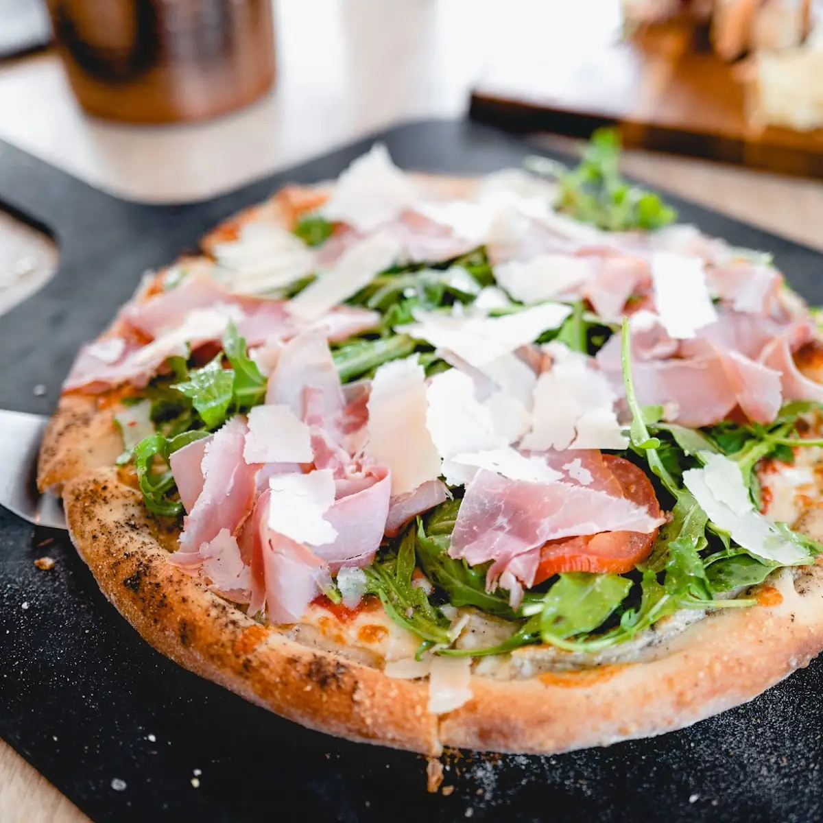 Prosciutto & Arugula Pizza